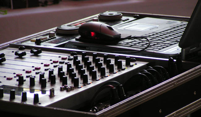 DJ-PULT für Familienfeiern